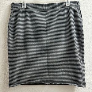 Old navy comfort skirt black and grey stripe size L